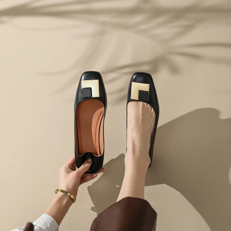 

2022 Spring/Summer Women Split Leather High Heels Square Toe Chunky Heel Shoes for Women Casual Solid Metal Buckle Women Pumps