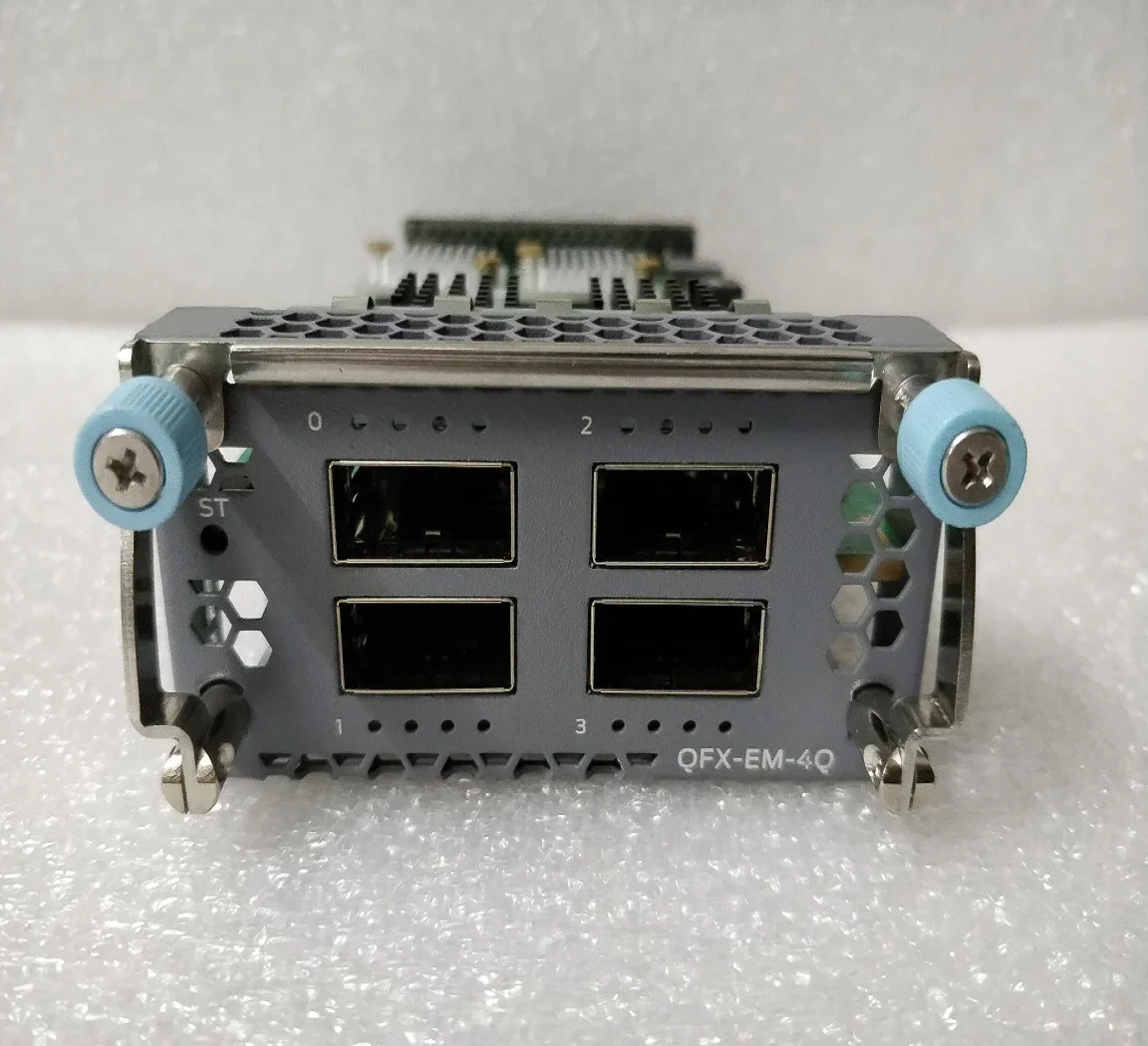 QFX-EM-4Q 4-портовый модуль расширения QSFP+ для QFX5100-24Q EX4600