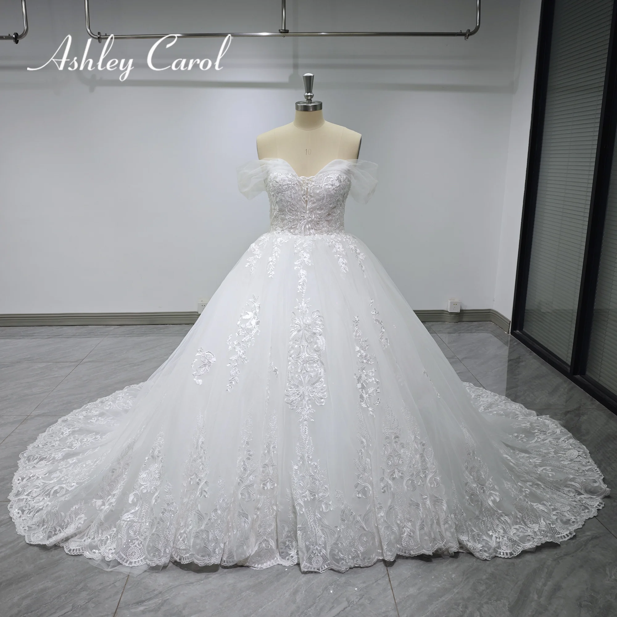 

Бальное платье Эшли Карол, свадебные платья для женщин, 2024, милое платье без бретелек с аппликацией, свадебное платье с соборным шлейфом