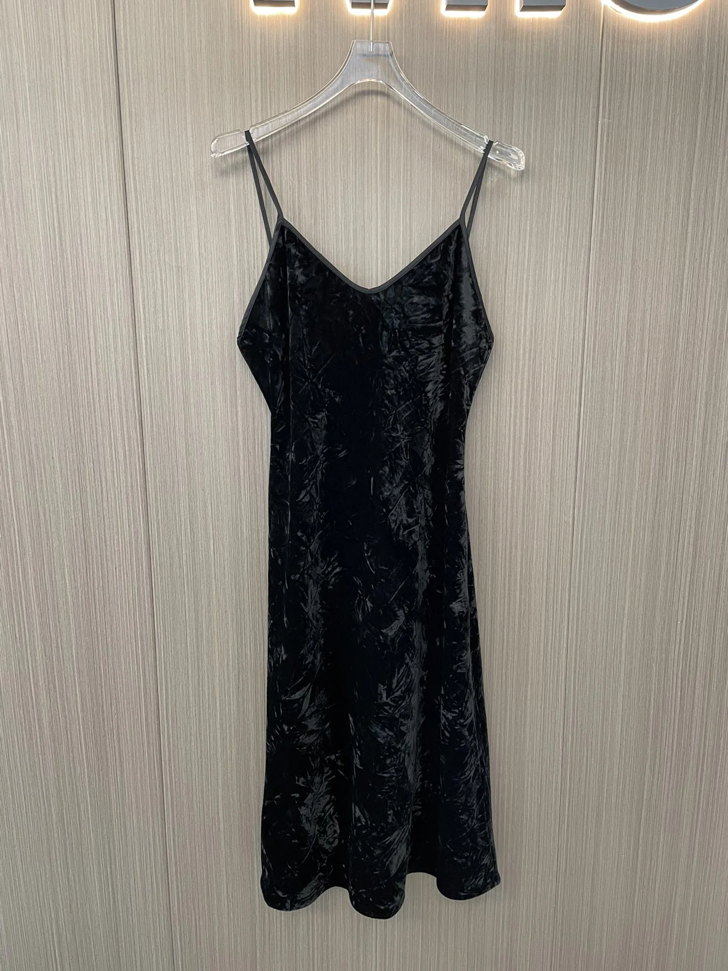 

Новый стиль осени и зимы, бархатное платье-комбинация, приятная на ощупь и удобная ткань, простой и универсальный, сеньор11/