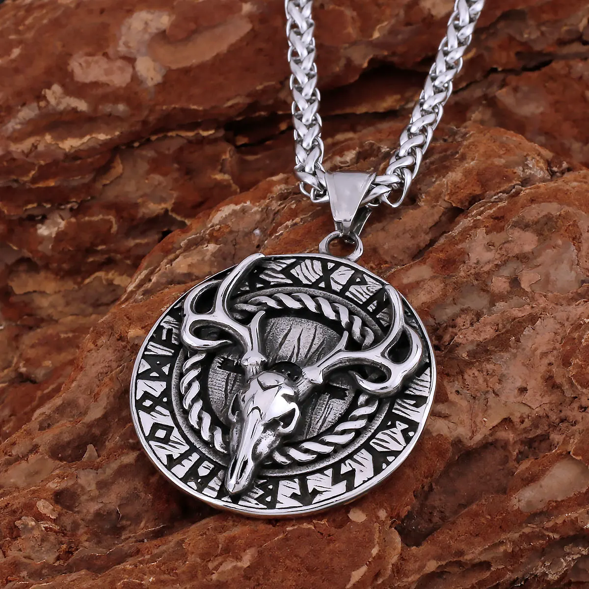 

Men's Vintage Viking Stainless Steel Animal Necklace Nordic Odin Sheep's Head Amulet Pendant Jewelry High-quality Accessories