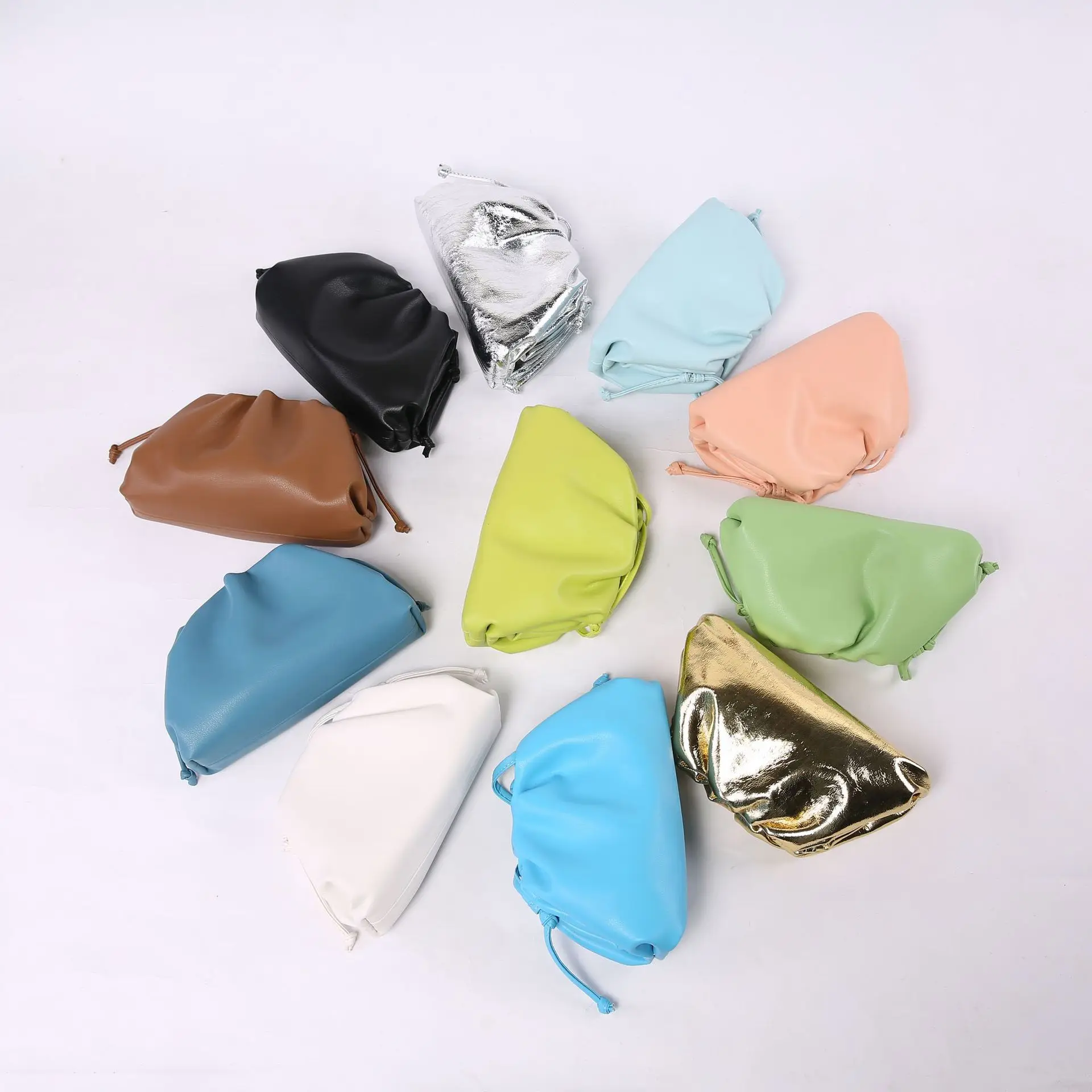 

Genuine Leather Women Cloud Bag 2022 Luxury Designer Dumpling Shape Crossbody Bags Soft Leather Women's Shoulder Bag Hobo Purse