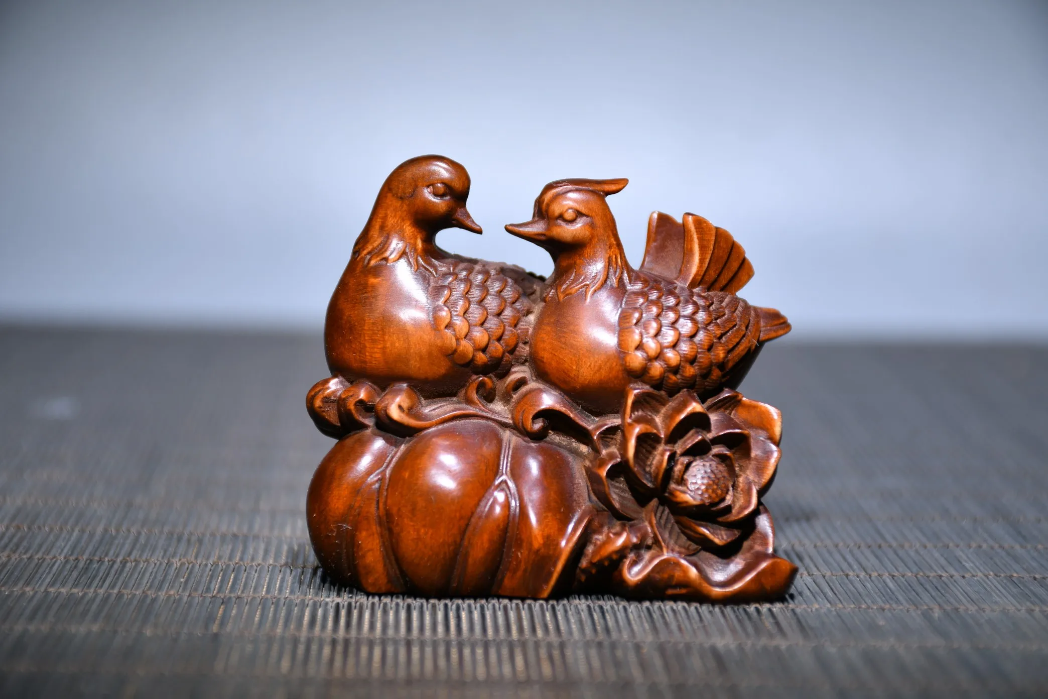 

2"Tibetan Temple Collection Boxwood mandarin duck swim moral love perfect match ornament Gather fortune Town house Exorcism