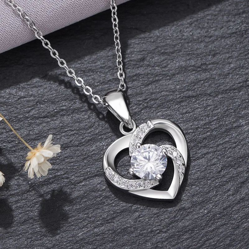 

Hot Selling Fashion Simple Eternal Heart Pendant Temperament Ladies Clavicle Chain Crystal Pendant Chain Jewelry Whole Sale