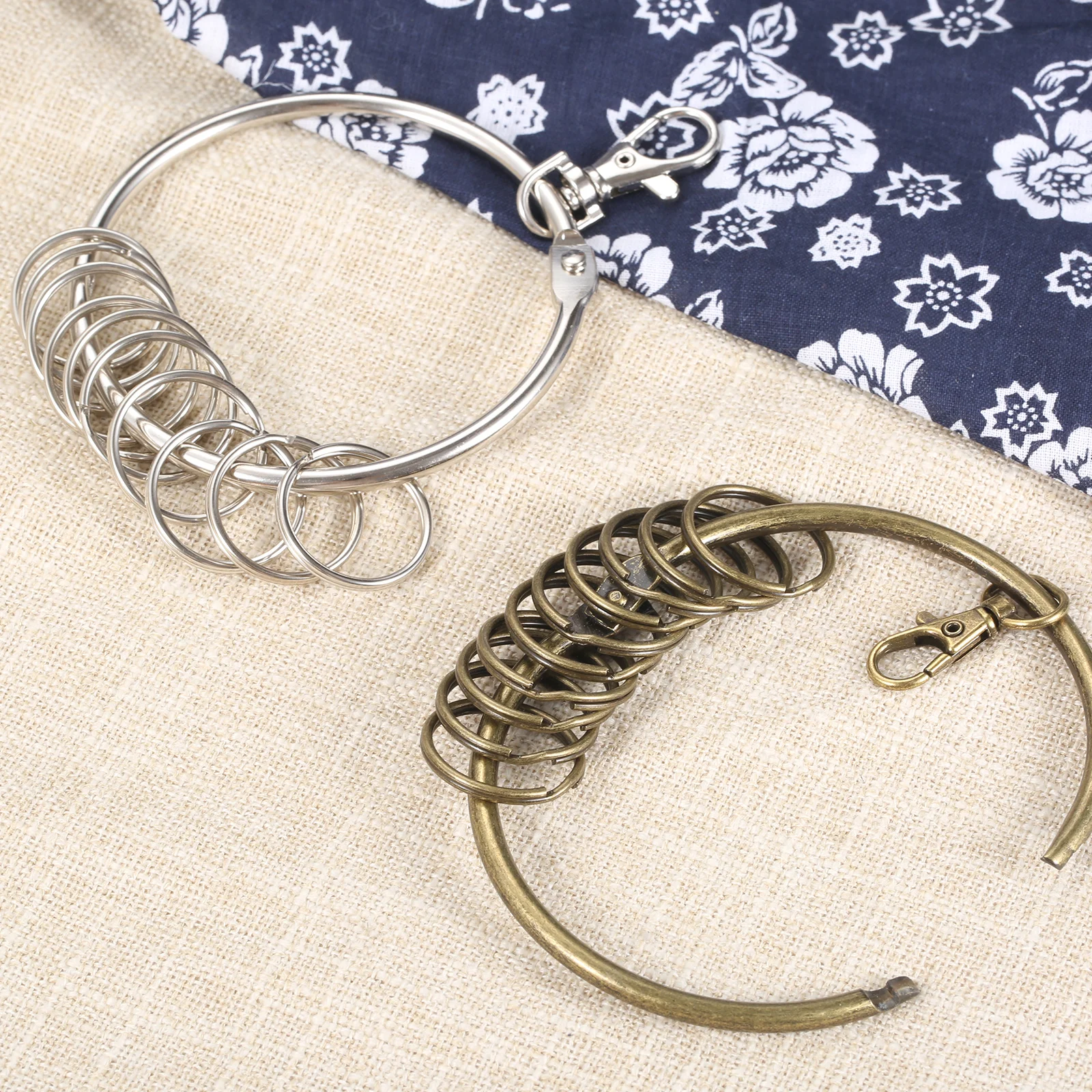 

Retro Key Chain Vintage Key Rings Bronze Silver Large Round Hoop Key Ring Organizer Lobster Clasp Key Chains Multiple Keys 8.5cm