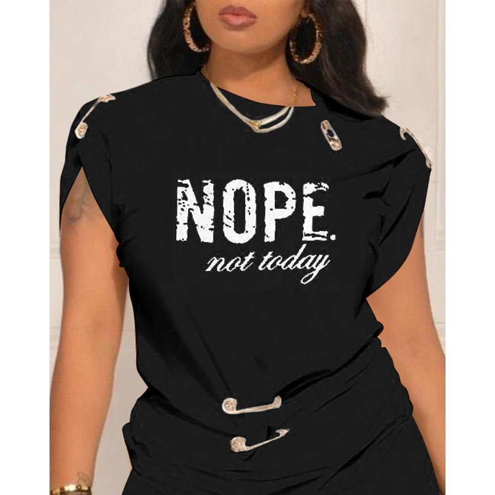 Women Casual Nope Letter Print Pins Design T-shirts & Cutout Deisgn Shorts Set Summer Female 2 Piece Suit Set Outfits Clothing