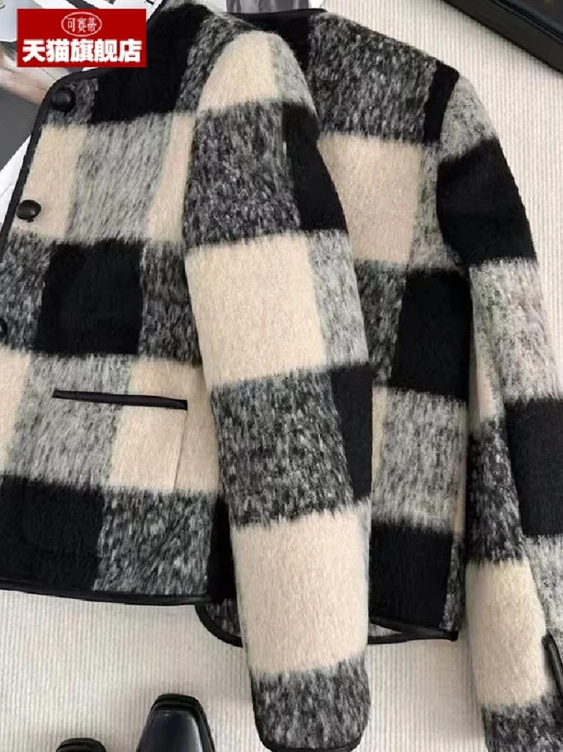 Plus Size Velvet Filling Thick Short Graceful Outerwear Women 2025 Autumn and Winter New Plaid Woolen Top
