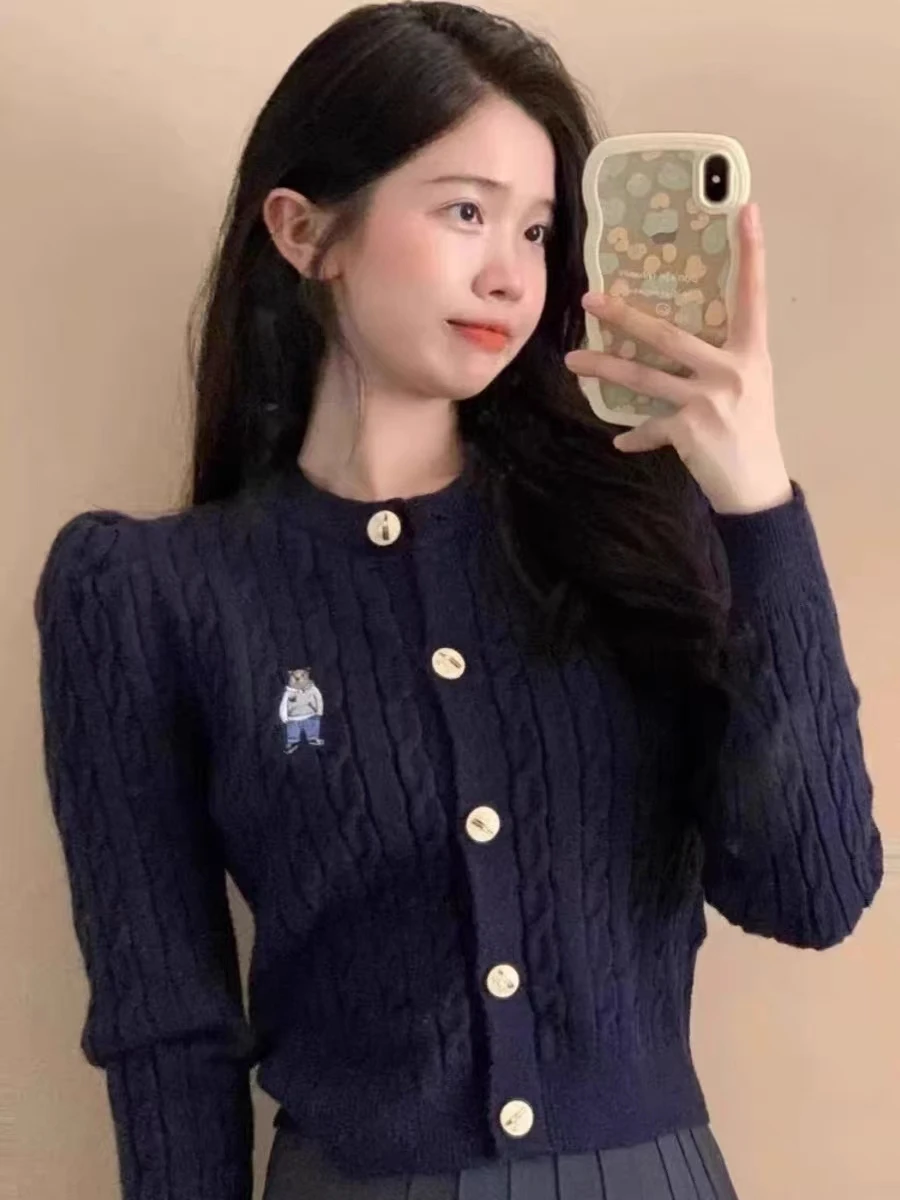 Женский трикотажный кардиган с V-образным вырезом Укороченный в Корейском стиле