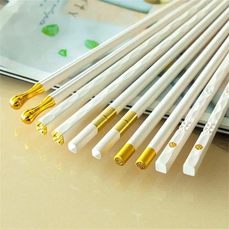 

Kitchen Accessories Spoon Food Chop Sticks Metal Chopsticks Set Alloy Chopsticks Cutlery Sushi Sticks Dinner Set Special Gift