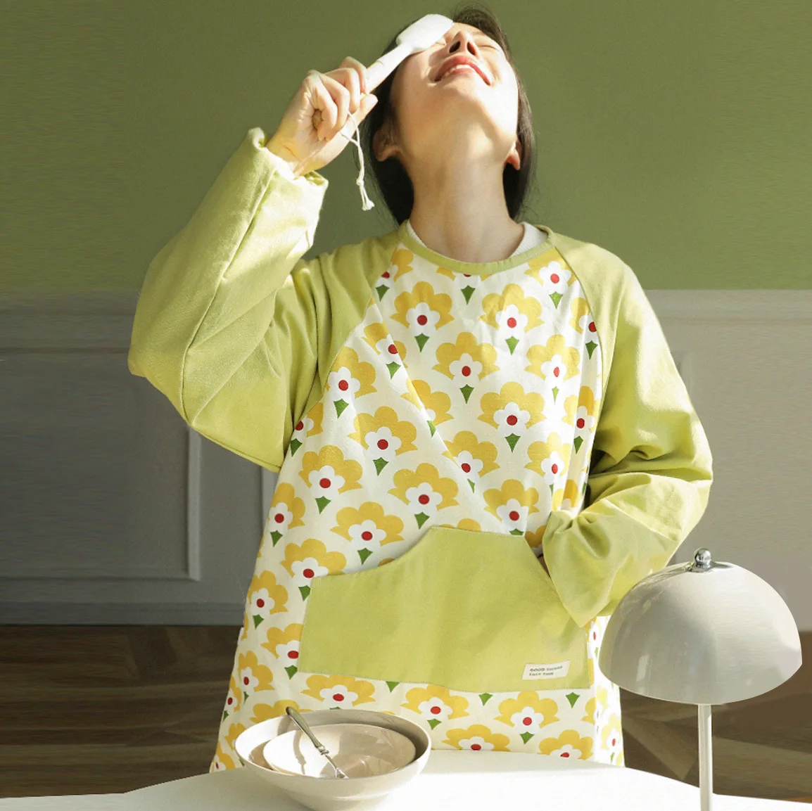 Весенний новый тонкий Кухонный Фартук с длинными рукавами домашний Удобный Повседневный дышащий фартук с рукавами эксклюзивная одежда простого стиля