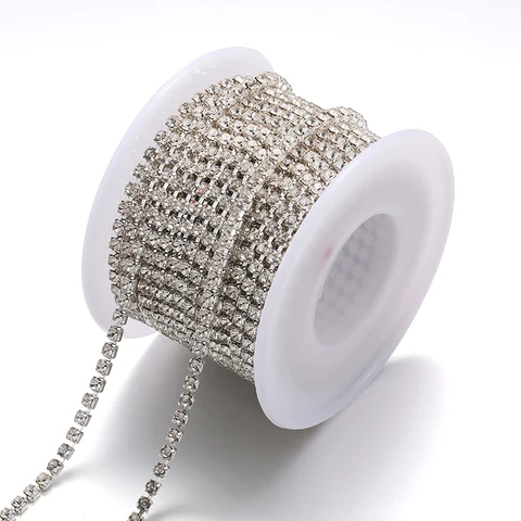 Клеевая металлическая цепочка со стразами 1 метр