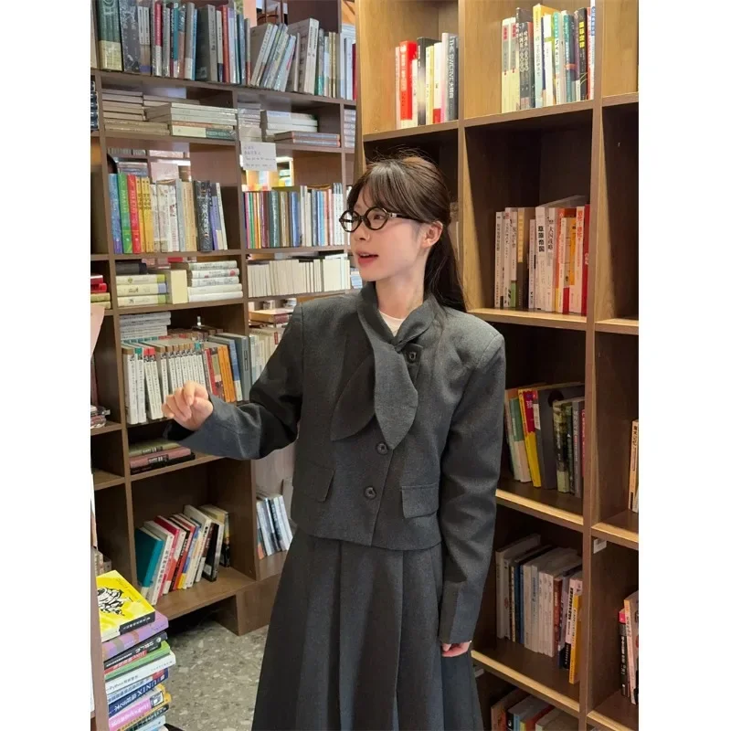 Элегантный французский винтажный комплект с длинными рукавами и утягивающей