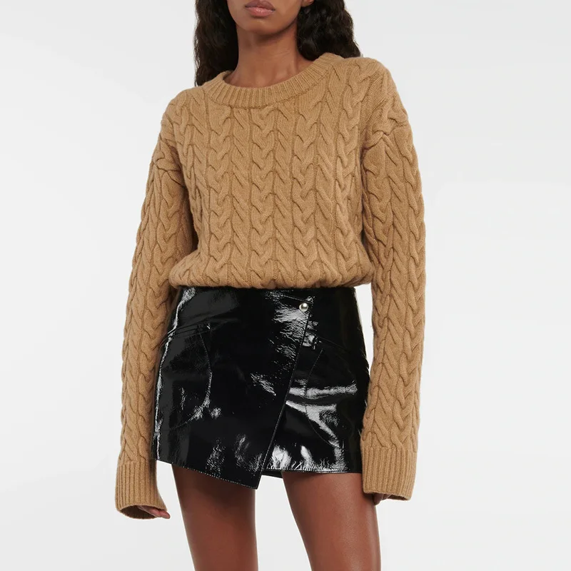 Рисунок 2 - Женская винтажная мини-юбка из натуральной кожи