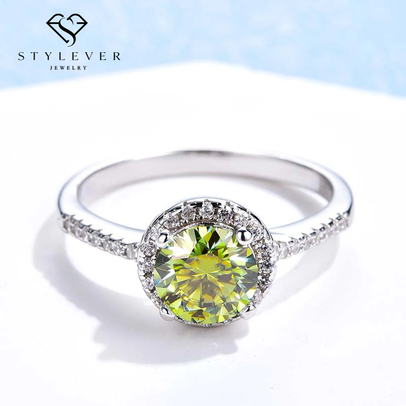 

Женское кольцо из серебра 925 пробы, с муассанитом