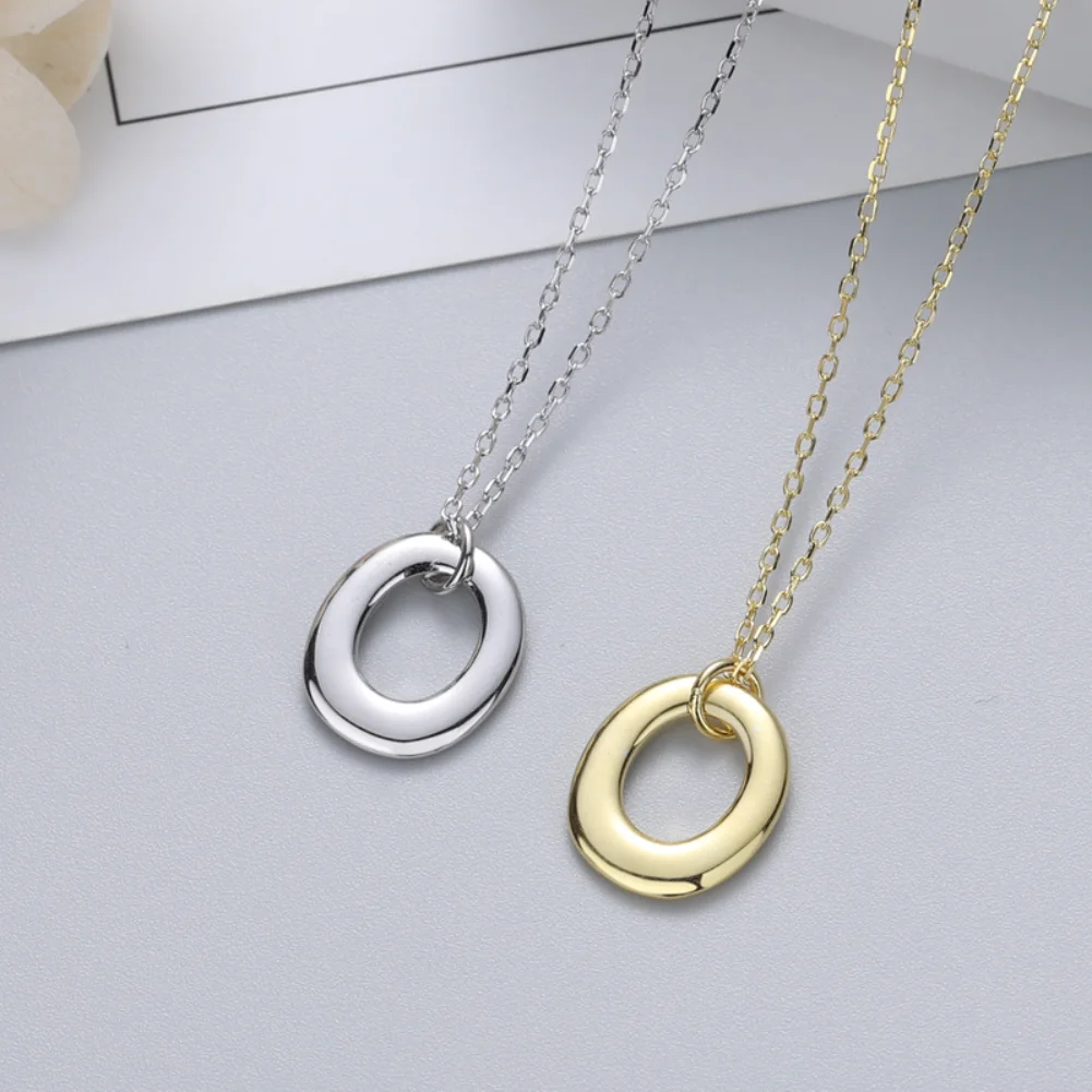 Silver Color Polished Hollow Circle Necklace 2023 Fashion Light Luxury Senior Sense Necklace Collarbone Chain Men and Women