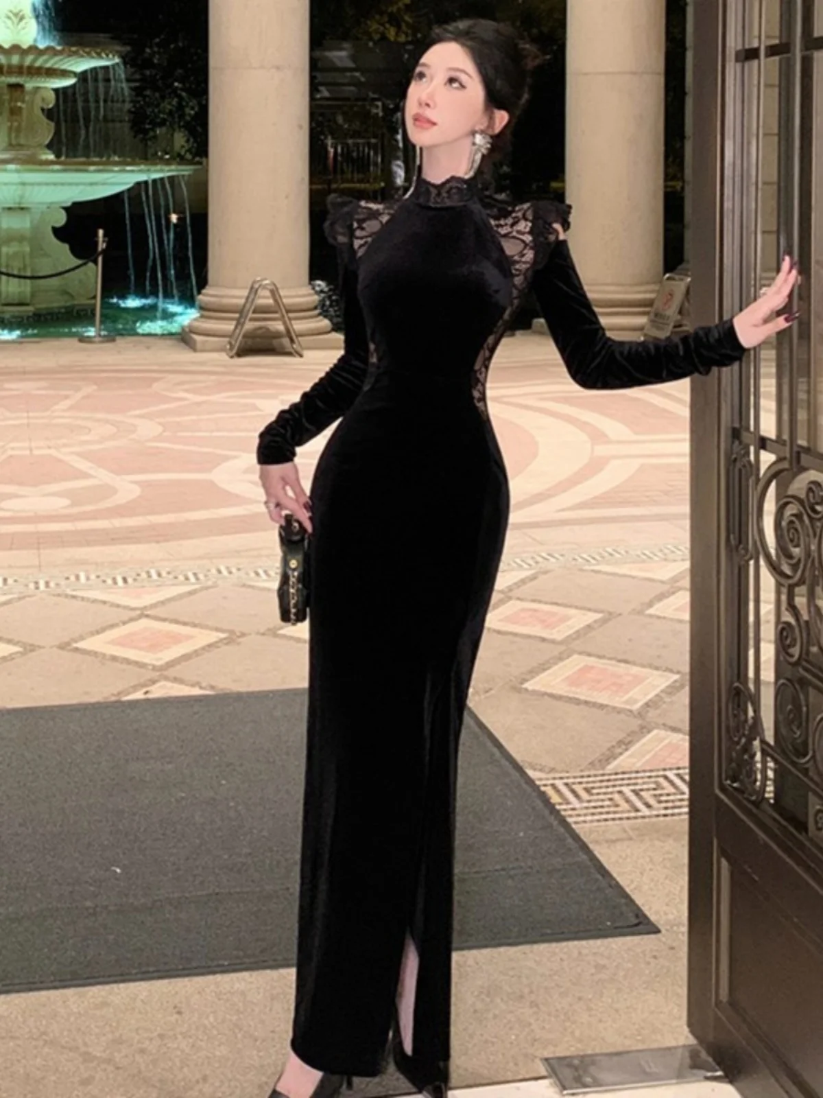 Высококачественное бархатное платье с кружевной строчкой французское в стиле