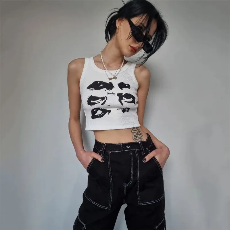 Женский винтажный топ в рубчик белый укороченный с графическим принтом