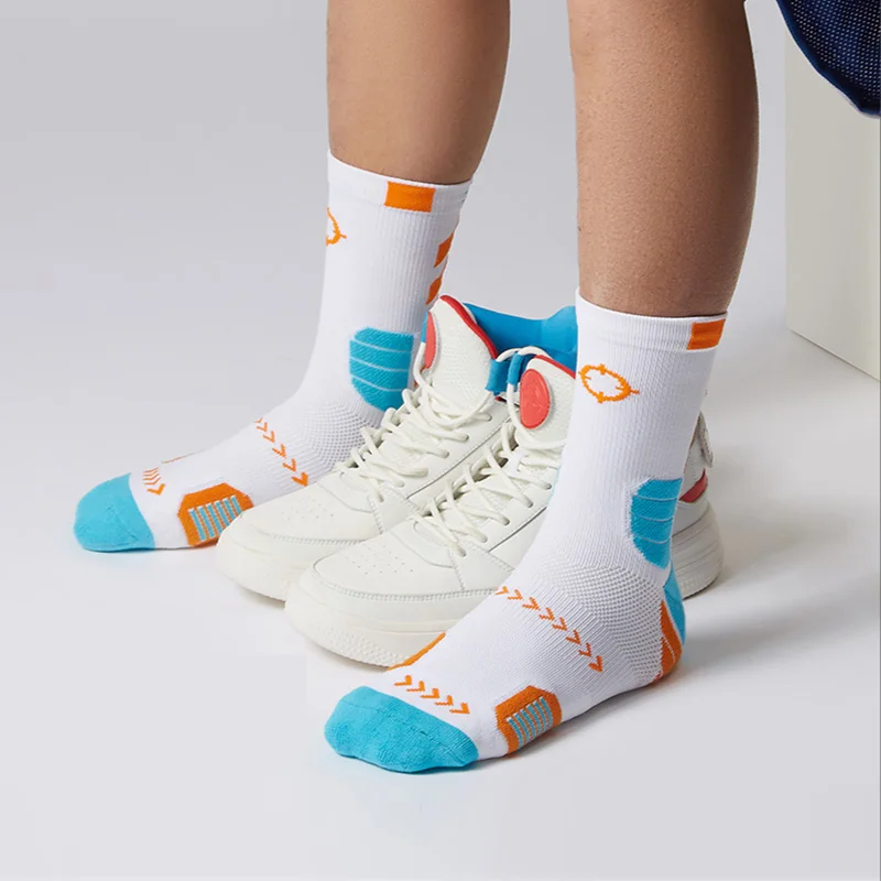 3 Pairs High Quality Sports Socks Breathable Racing Cycling Running Socks Outdoor Men and Women's Basketball Sports Socks