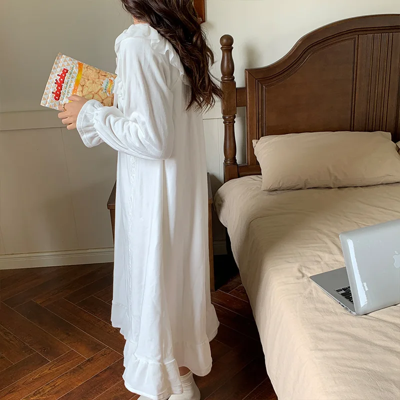 Women's Flannel Long Sleeve Nightgown Palace Style Retro Lace Princess Fleece Pajamas Household Spring Autumn Winter Night Dress