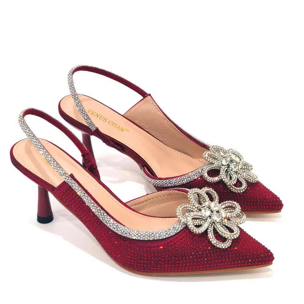 

2022 Arrival Patent Leather Wedding Shoes Bride Rhinestone Women Party Pumps Luxury Shoes Women Designers African Party Pumps