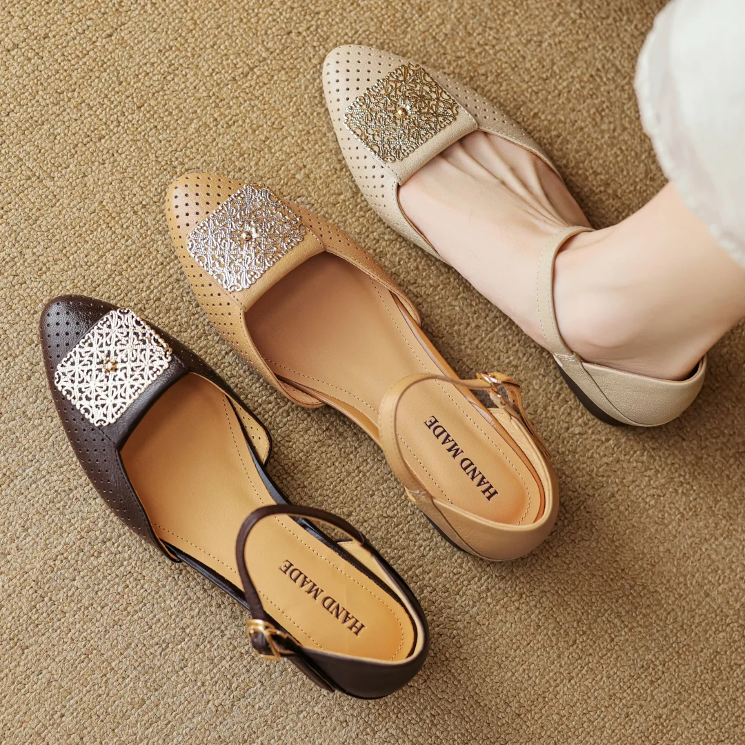 Женские летние сандалии на плоской подошве с ремешком щиколотке и острым носком