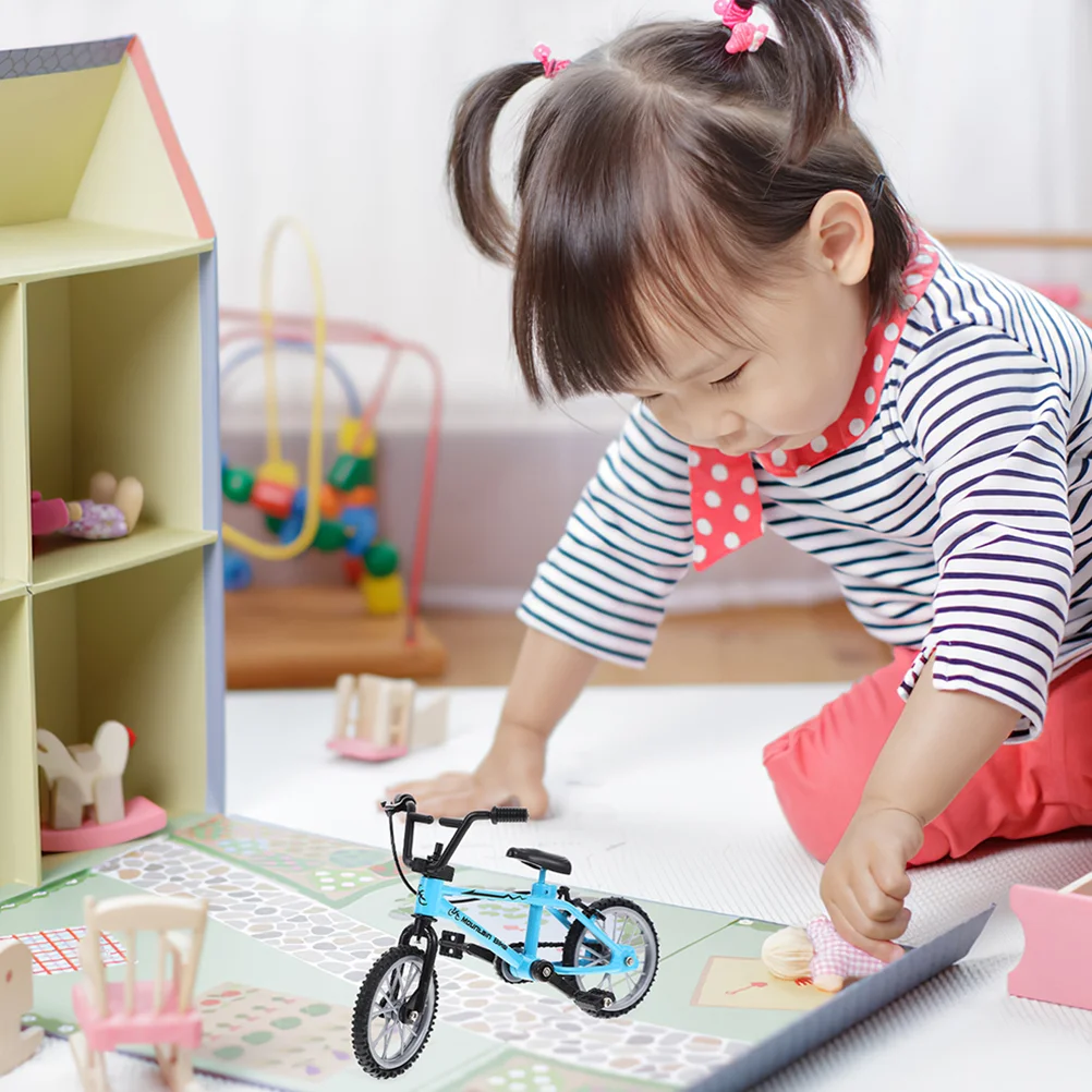 

2 Pcs Bike Mini House Bicycle Accessories Miniature Artificial Alloy Tiny Model