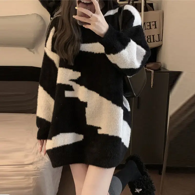 

Свитер Свободный Повседневный полосатый вязаный женский Водолазка оверсайз корейская мода утепленный зимний женский свитер D178