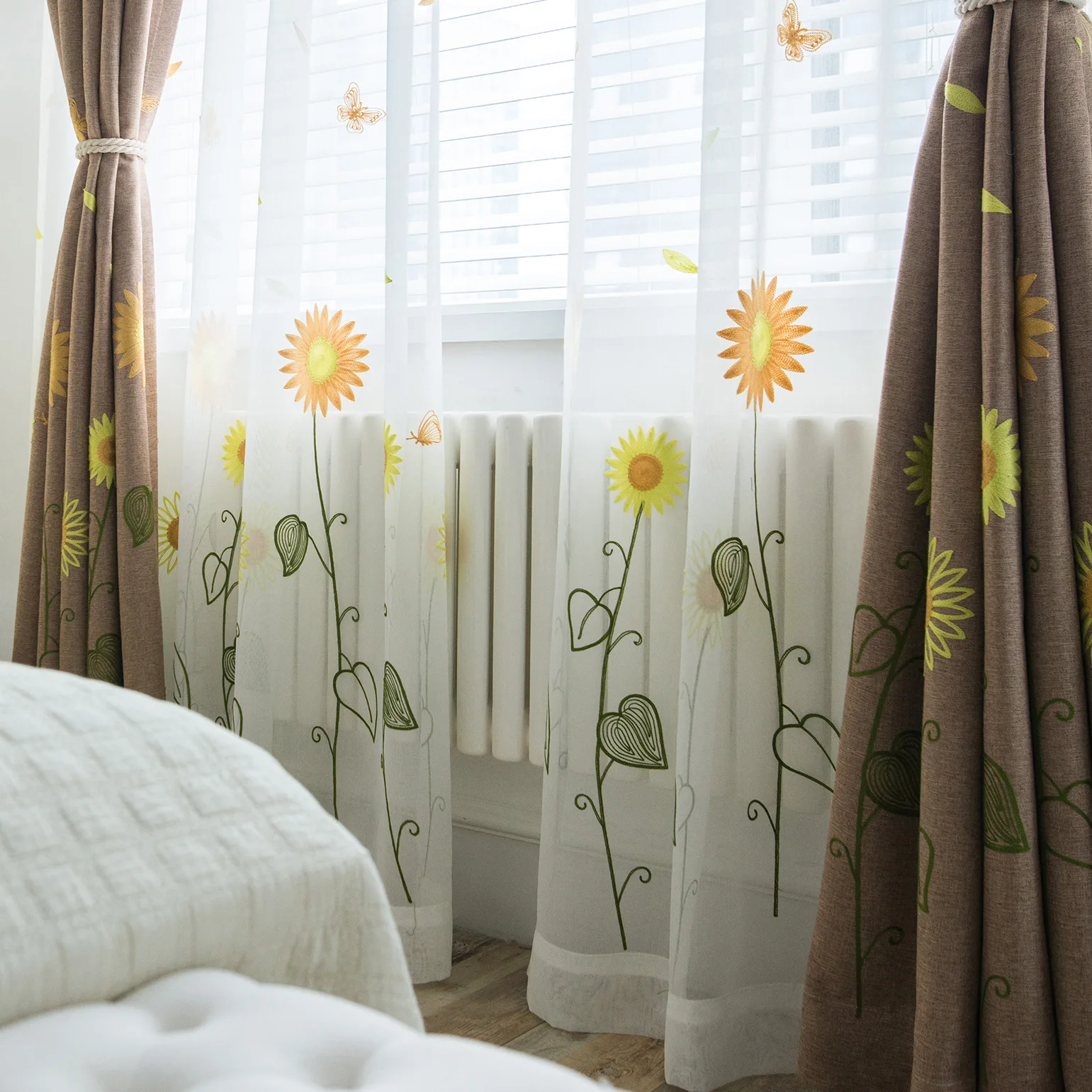 

[Hope] Modern simple and fresh style embroidered window screen