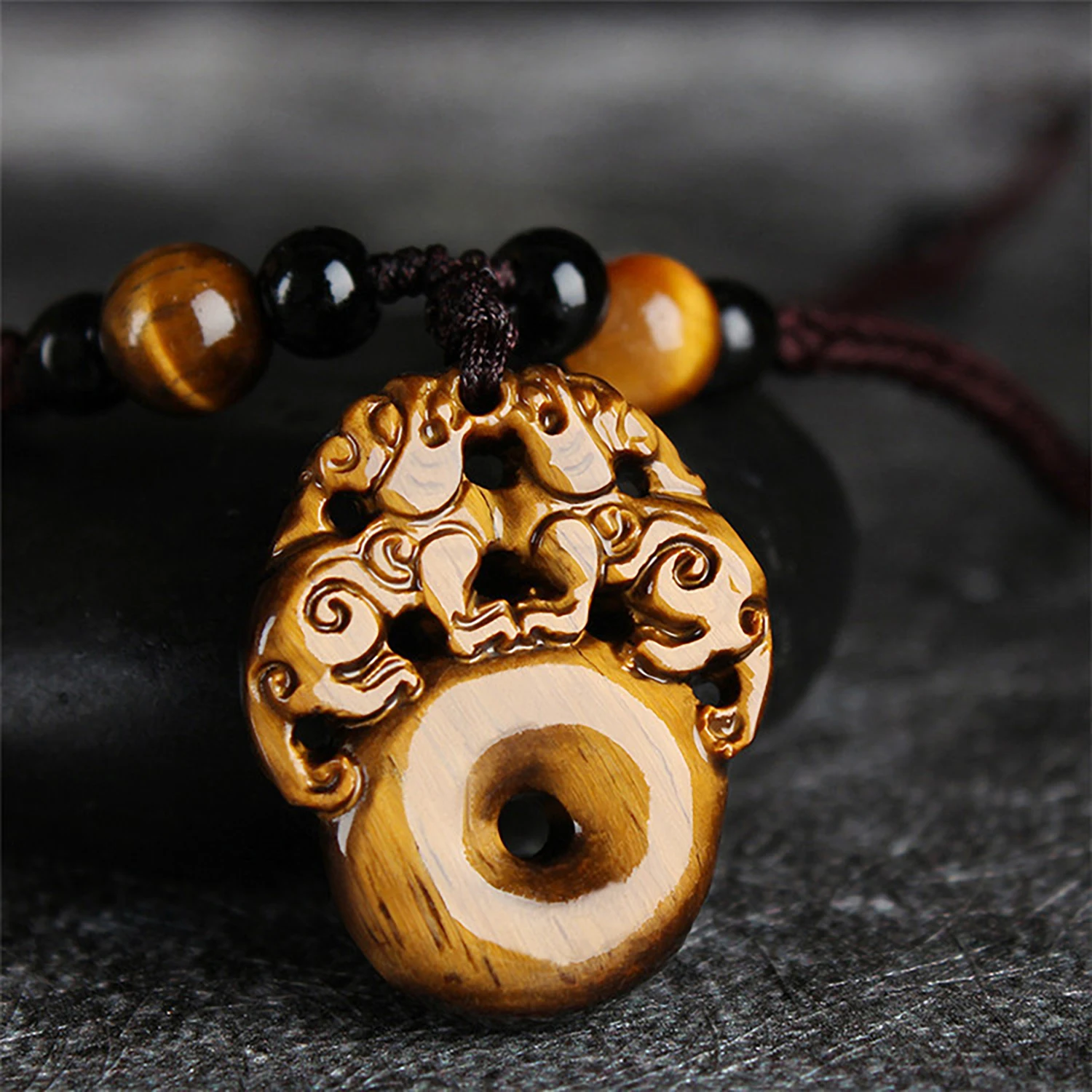 

Natural Tiger Eye Stone Pixiu Pendant PIYAO Pendant Jewelry for Men Women