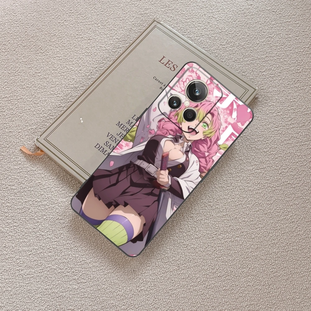 Черный мягкий чехол для телефона с изображением рассекающего демонов