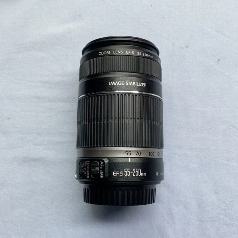 Фото 95% новый оригинальный телеобъектив EF-S 55-250mm F4-5.6 IS с зумом для камер Canon 200D, 80D, 90D, T7, T8i, SL3, APS-C DSLR. №2