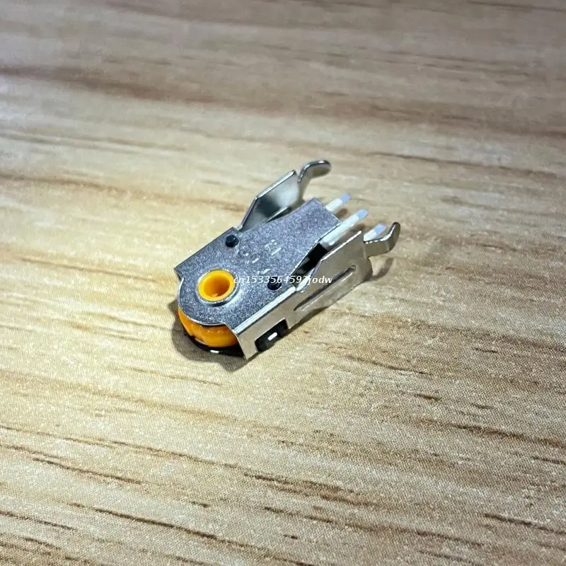 1 шт. желтая мышь |