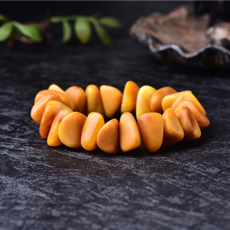 Желтый браслет с медовым воском и янтарным куриным маслом минималистичный