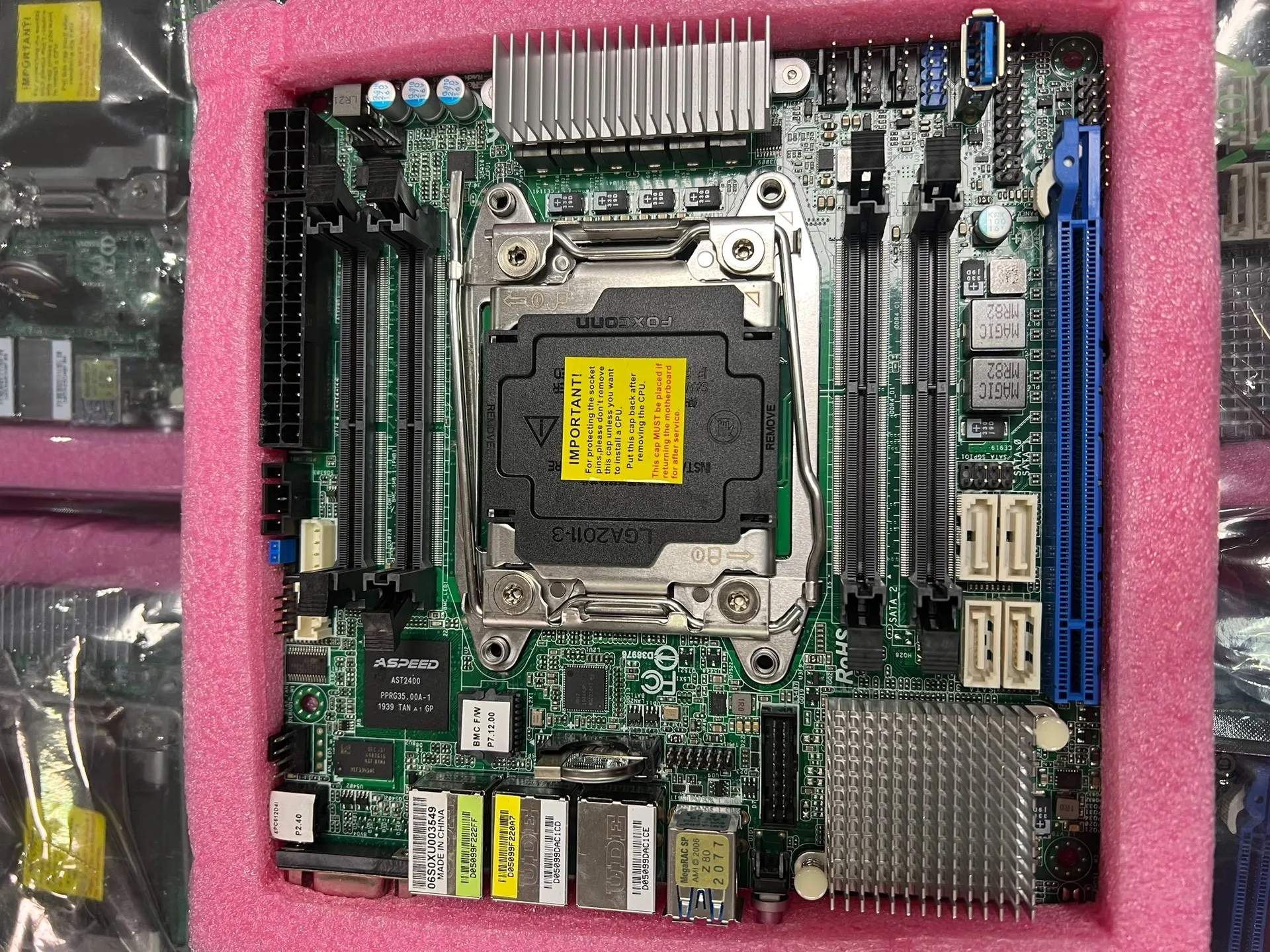 Хорошее состояние Asrock Rack EPC612D4I mini ITX Серверная материнская плата Intel Xeon E5-1600/2600 v3/v4 LGA 2011 IPMI PCIe x16 DDR3