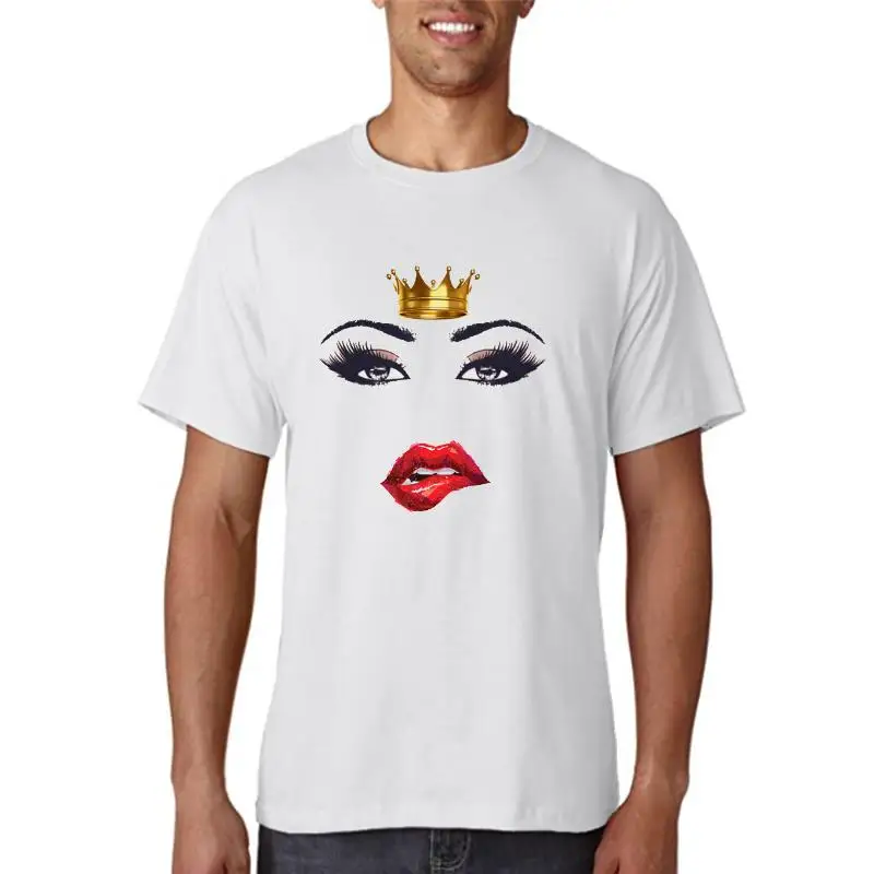 

Женская футболка с принтом «глаза ресницы и красный рот»