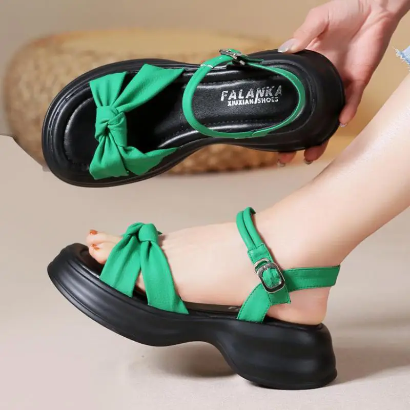 Сандалии женские на платформе и толстой подошве пляжные Босоножки с открытым