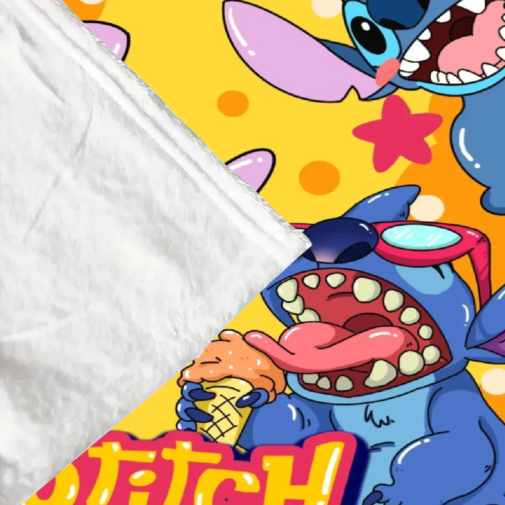 Современное полосатое одеяло Flanelle с вышивкой. Удобный полиэстер. Идеально