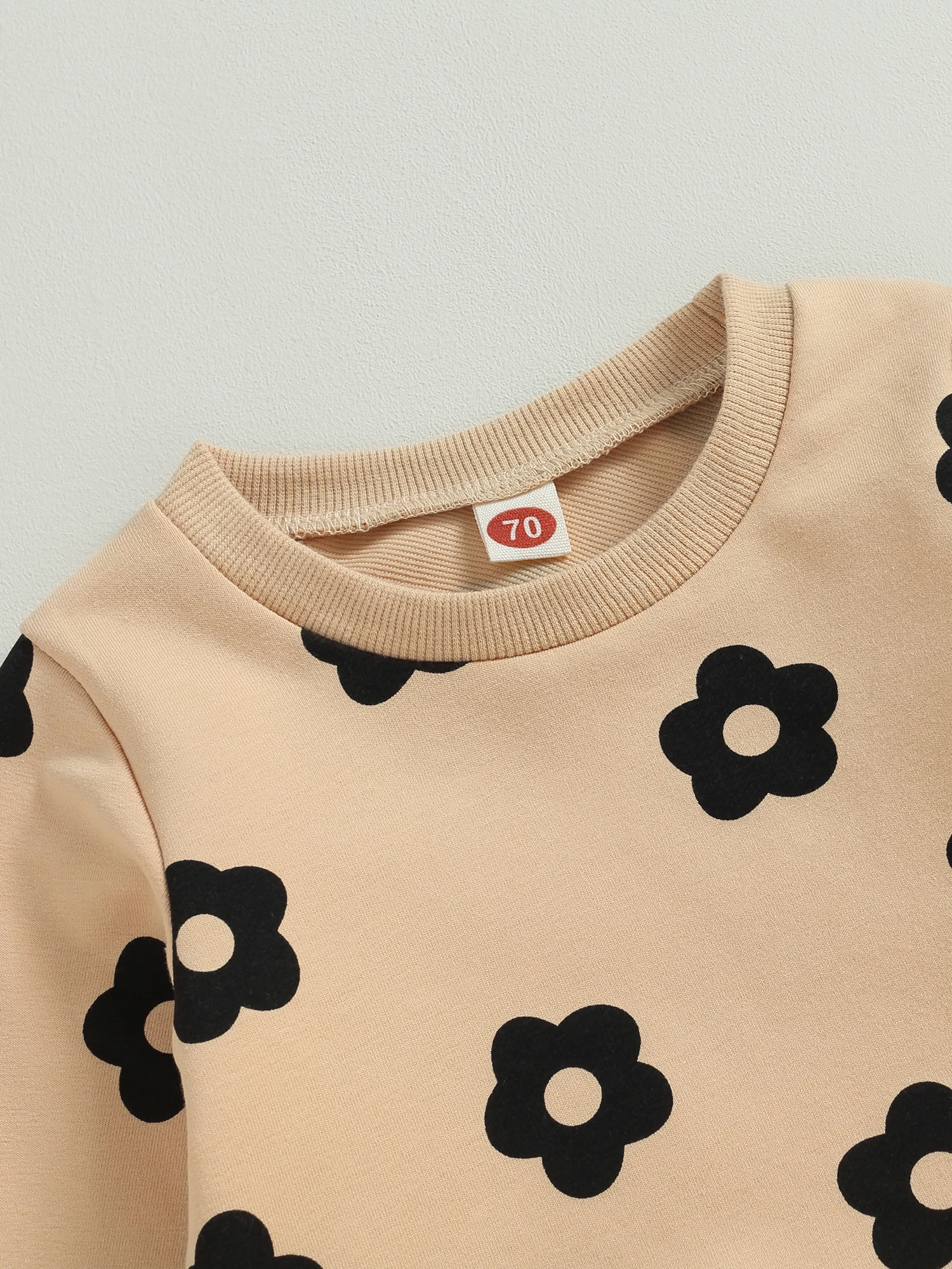 

Cute Floral Print Toddler Baby Girls Sweatsuit Set with Long Sleeve Sweatshirts and Pants for Fall Winter Fashionable Outfits