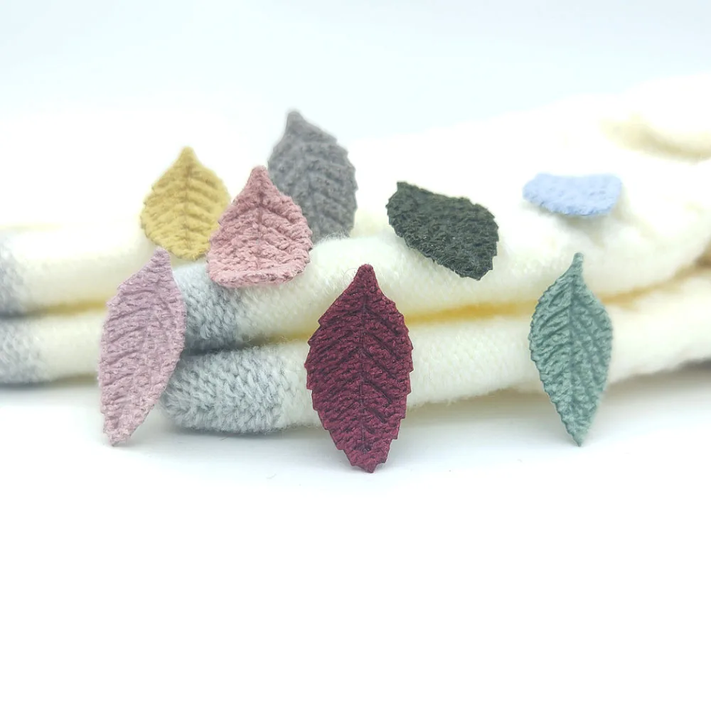 

40 Pieces of 25mm Embroidery Leaf Decal DIY Handicraft Decal Hairpin Decorative Clothing Patch Sewing Supplies Materials