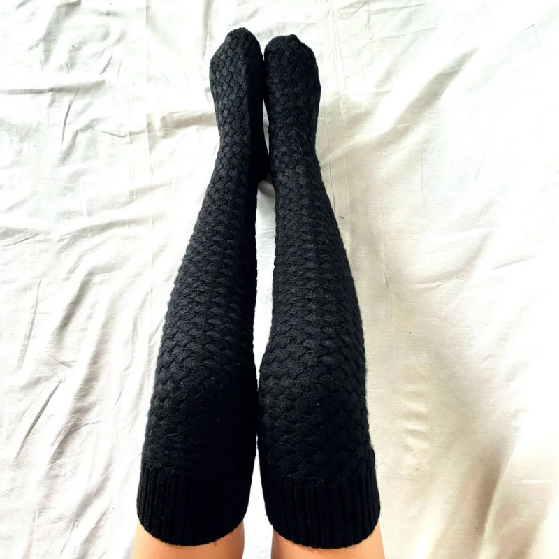 New Twist Knitting Over Knee Stocking Autumn Winter Female Thigh Sexy Long Stockings Leg Warmers Socks Women Wool Socks