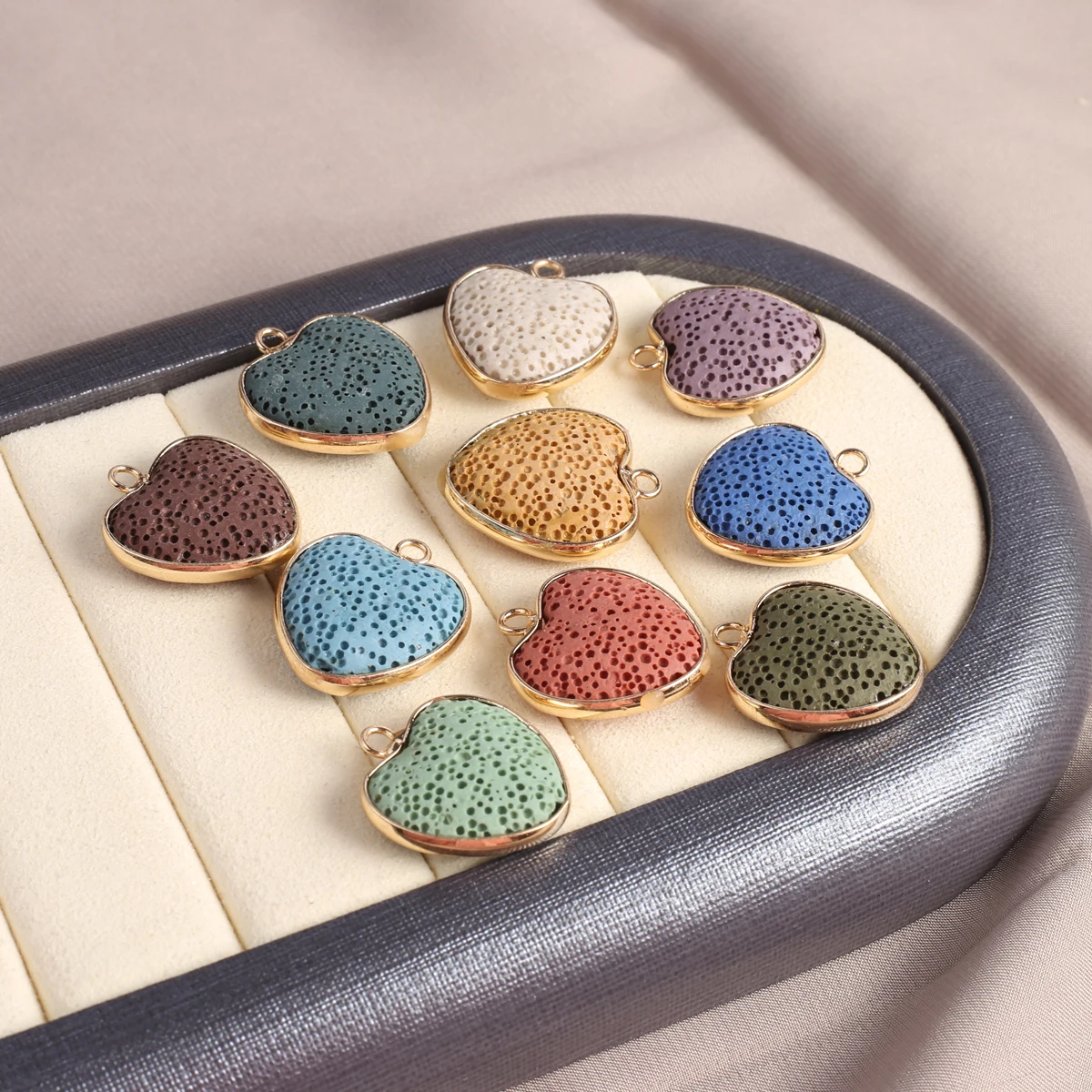 

3 шт./партия, Женские Подвески из вулканического камня