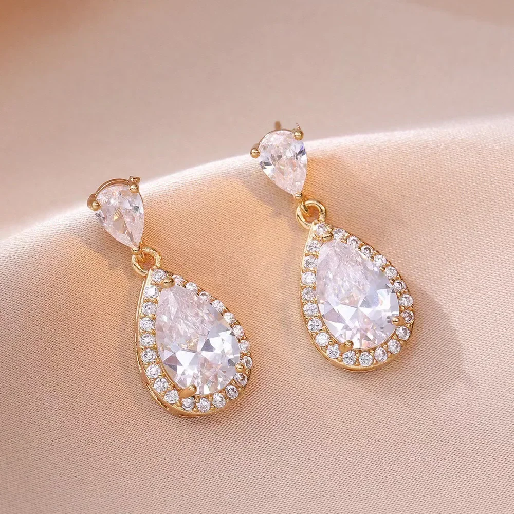 Модные простые нишевые серьги женские в корейском стиле с цирконием форме капли