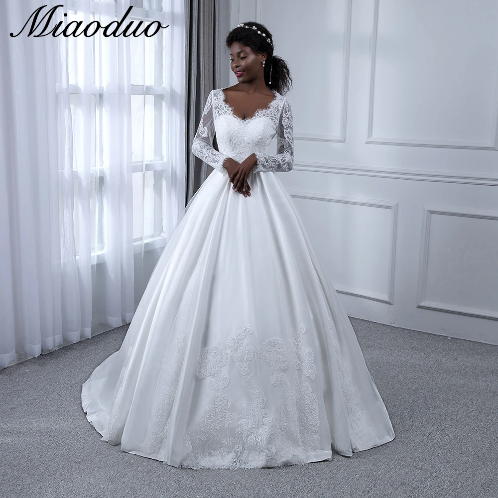 

Miaoduo White A-line V-neck African Wedding Dress Long Sleeves 2022 Lace Bridal Gowns for Women Real Photos