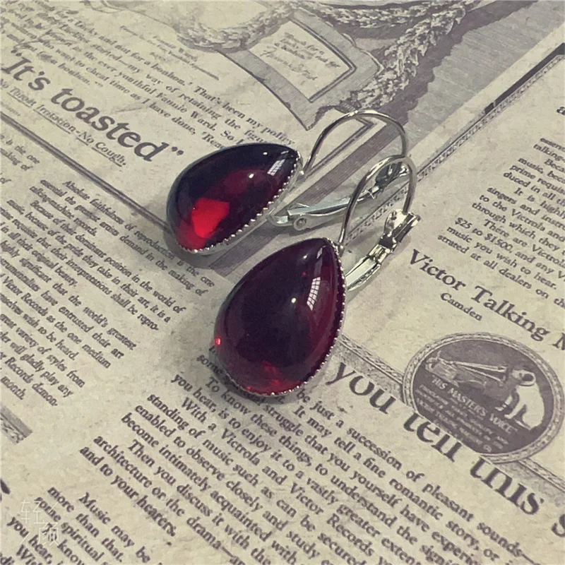 

Gothic Vampire Blood Red Earrings for Women Girls Fashion Mystery Witch Jewelry Accessories Gift Red Drop Crystal Magic Earrings