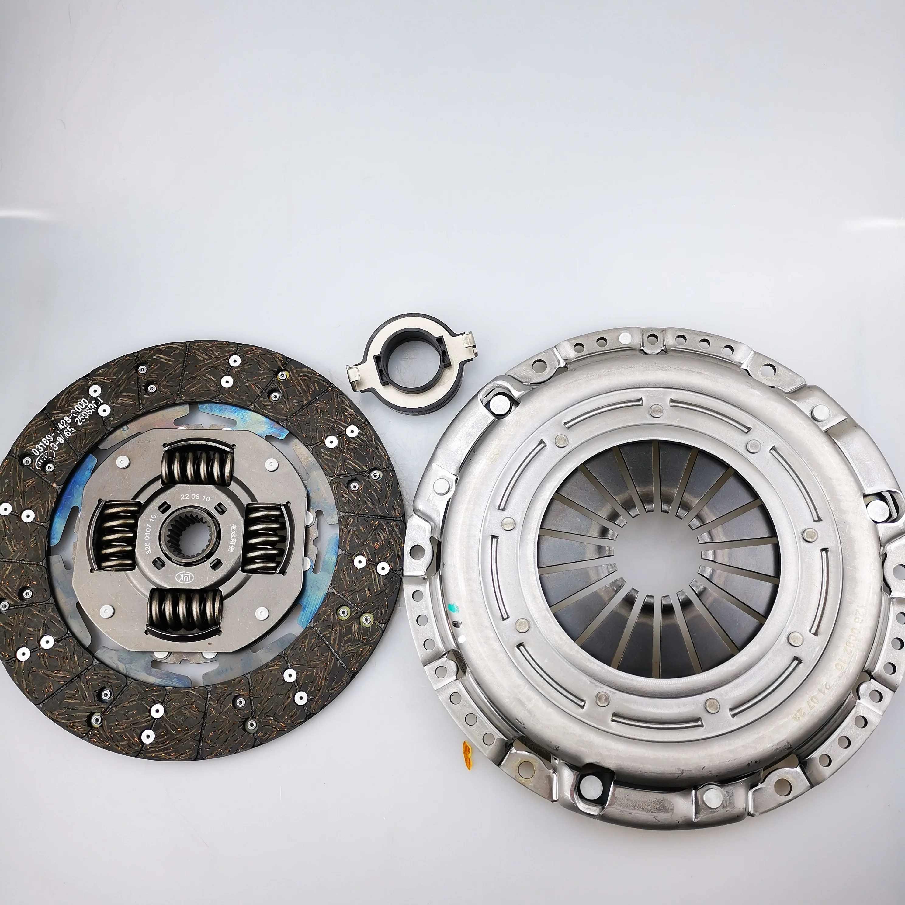 

SAIC MAXUS V80 2.5T Original LUK 5 gear Clutch kit 6263124000
