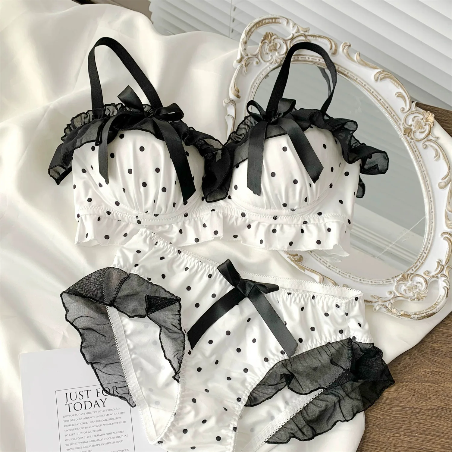 Сексуальное и Чистое Нижнее белье для девушек в горошек с бантом стиле Desire