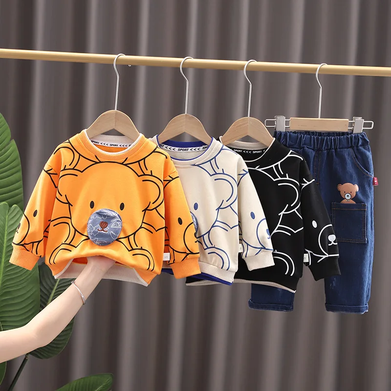 

Комплект одежды для маленьких мальчиков и девочек, детская модная одежда с мультяшным медведем, новинка, весенне-осенний свитшот + джинсы дл...