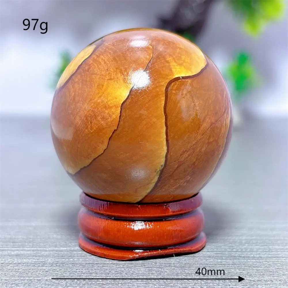 

Кристалльная сфера из дерева