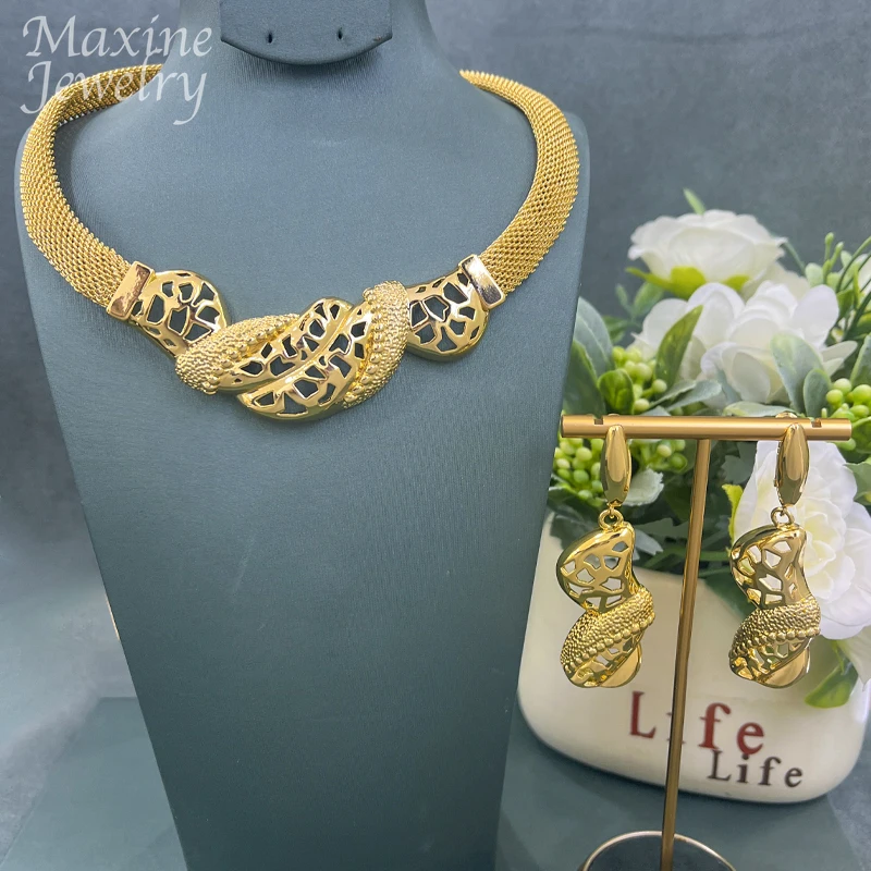 

24K Gilded New Shiny Glossy Metal Jewelry Set Plant Five Leaf Flower Bracelet/Necklace/Earrings Clover Women's Gift