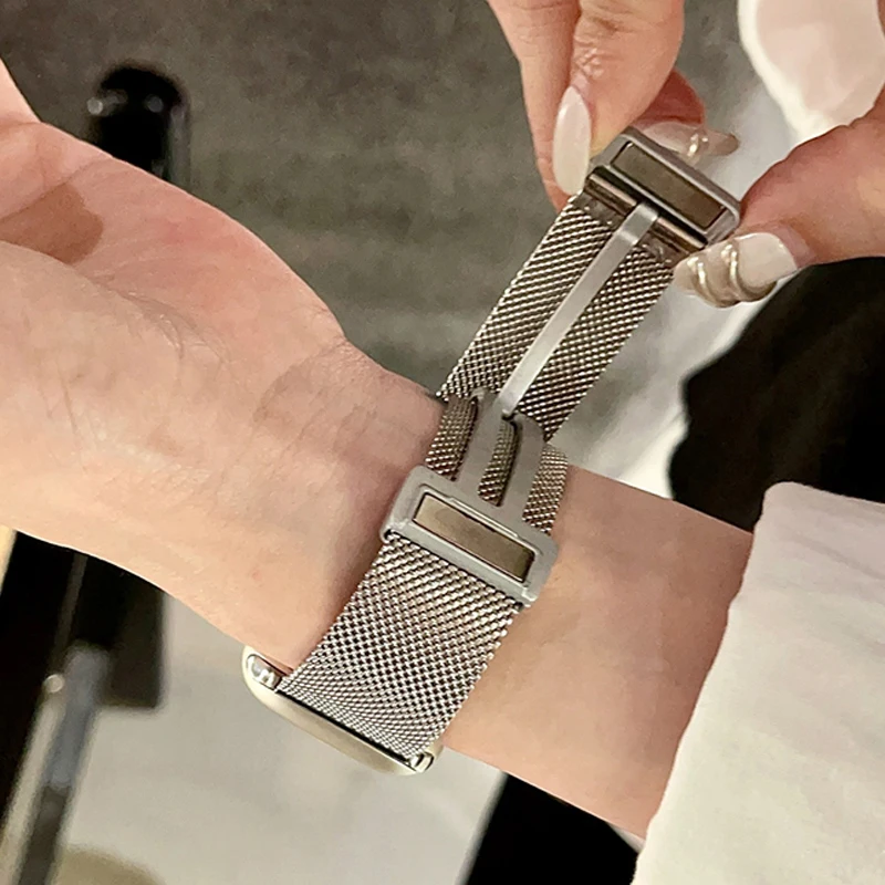 Luxury Magnetic Loop Metal Strap for Apple Watch Ultra Band 49mm 45mm 40mm 41mm 49mm Bracelet for IWatch Series 8 7 6 5 4 3 2 SE